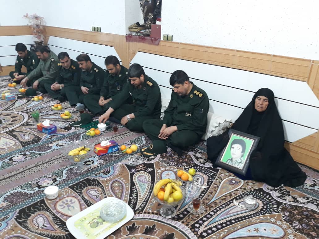 تجلیل از خانواده شهدا و رزمندگان بهمئی
