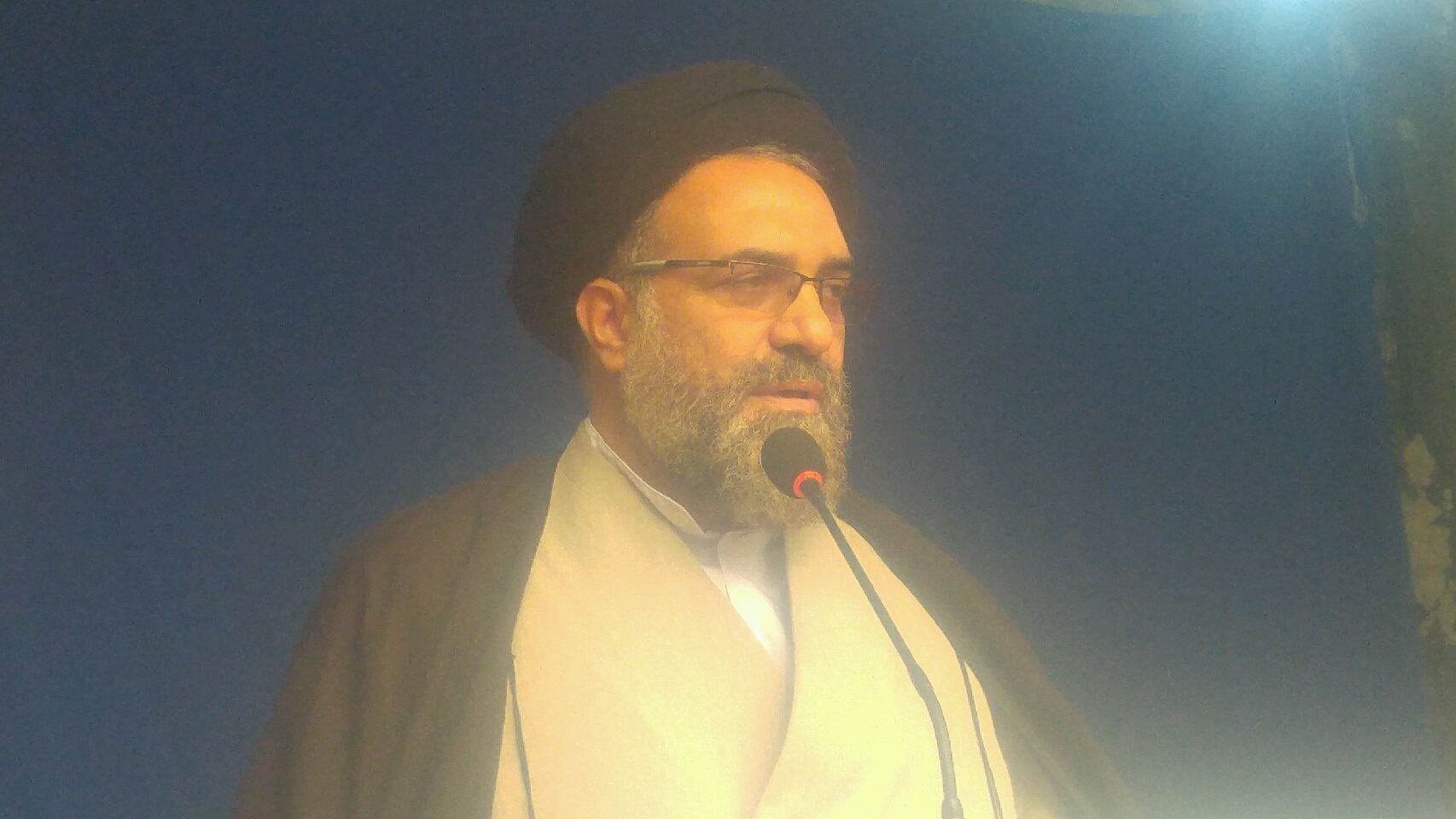 ولایت مداری رمز پیروزی انقلاب