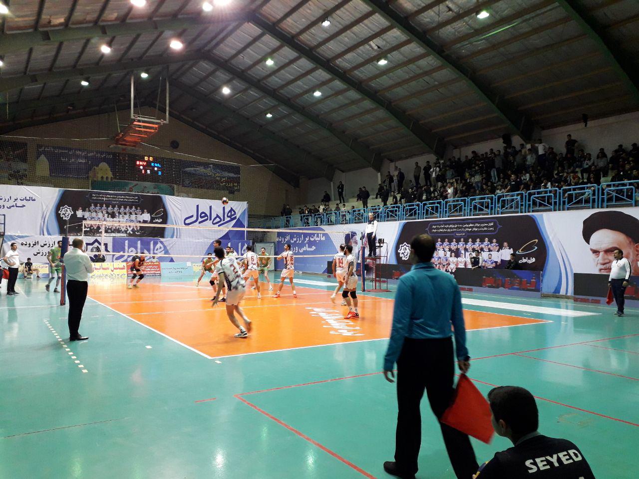 باخت تیم صدرنشین لیگ برتر والیبال در خانه