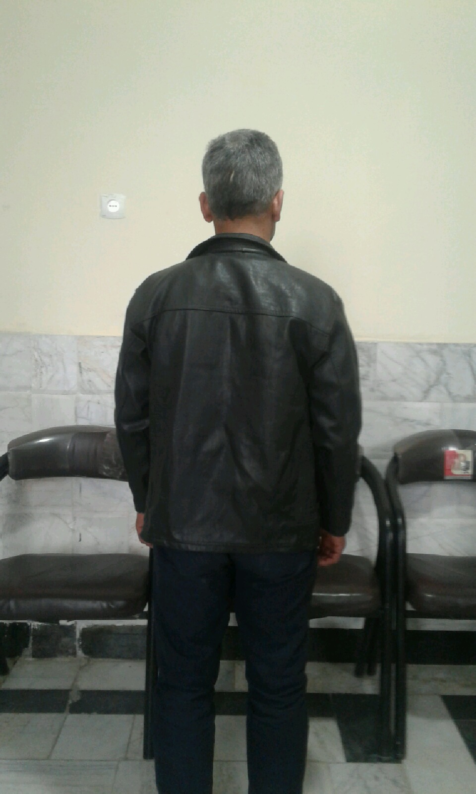 دستگیری یک متهم دستبرد به 5 مغازه در کاشمر دستگیری یک متهم دستبرد به 5 مغازه در کاشمر