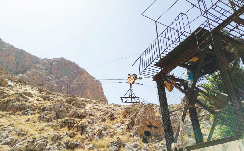 یک گام تا تحقق رؤیای بیست سالهی کرمانشاهیان... یک گام تا تحقق رؤیای بیست سالهی کرمانشاهیان...