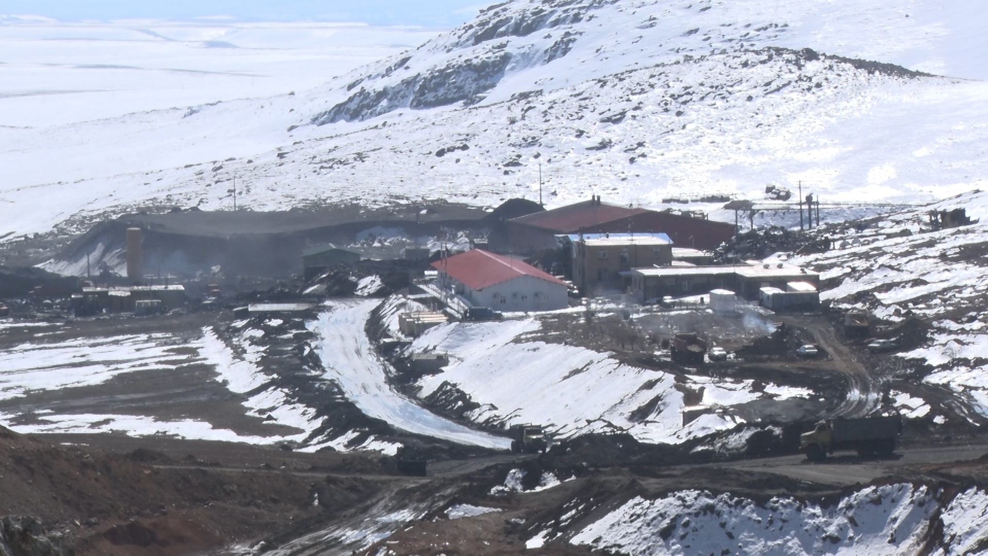 دومین گام انقلاب ،  از اصفهان تا کردستان