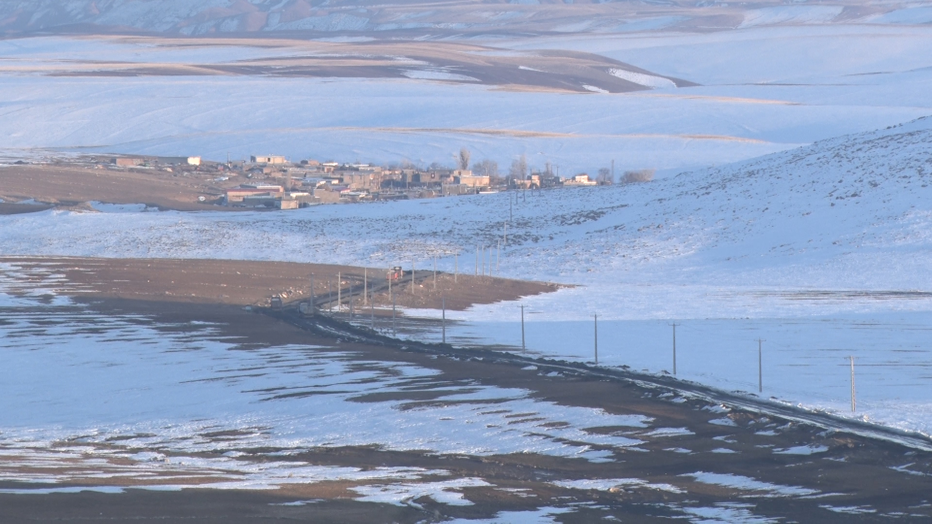 دومین گام انقلاب ،  از اصفهان تا کردستان