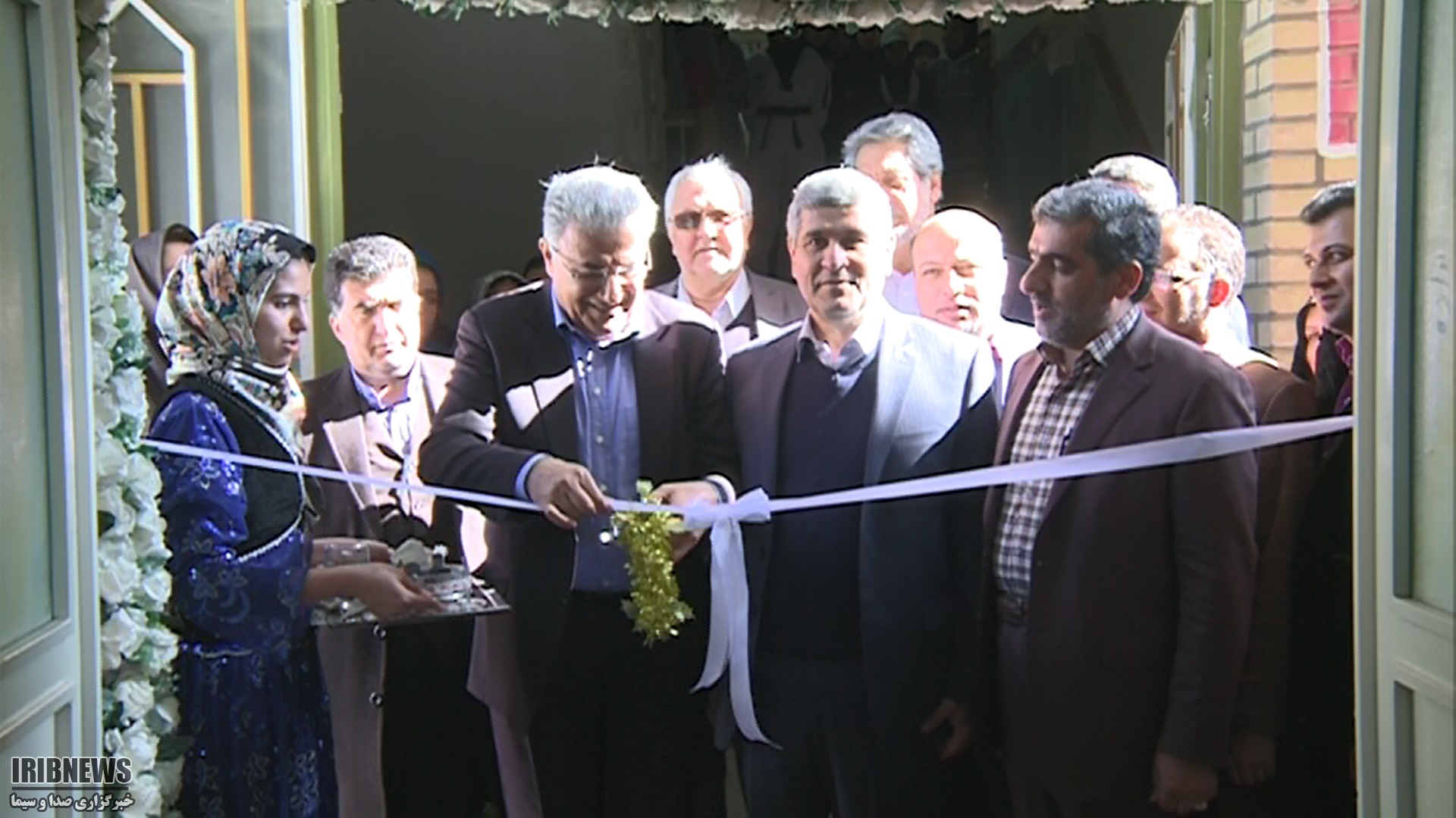 افتتاح سالن ورزش خیرساز برای دانش آموزان