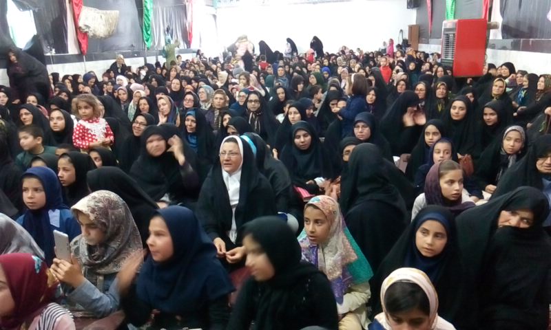 توزیع 5 سری جهیزیه بین نو عروسان کم برخوردار