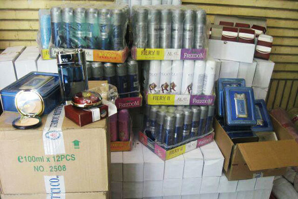 توقيف محموله میلیاردی لوازم آرایشی قاچاق