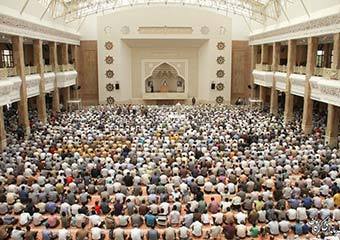 ملت ایران با دشمنی دشمنان مبارزه میکند ملت ایران با دشمنی دشمنان مبارزه میکند