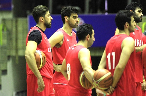 تمرینات آبی و قرمز‌های بسکتبال آغاز می‌شود