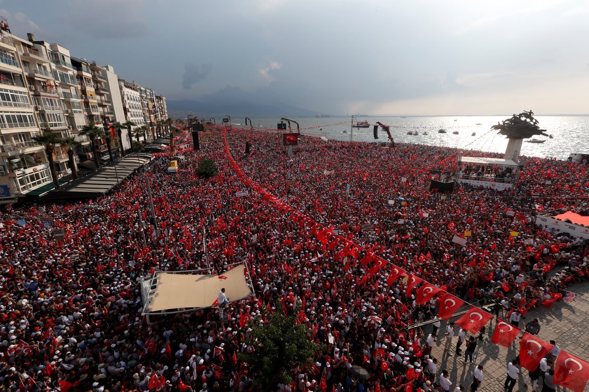 حمايت دهها هزار تن از شهروندان ترکیه از رقيب اردوغان