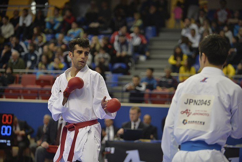 طلا بر سینه کاراته کا وزن 55- کیلوگرم ایران