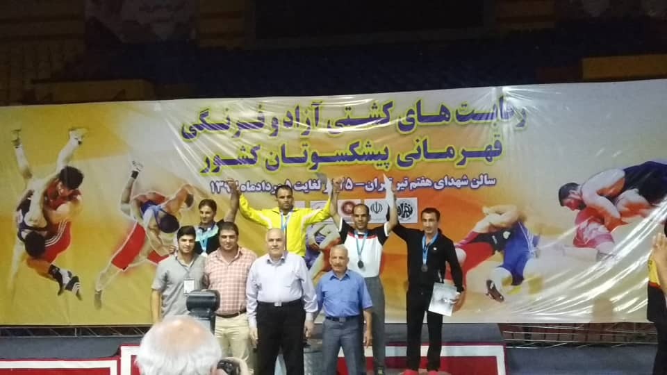 قهرمانی کشتی گیر فارس در مسابقات پیشکسوتان