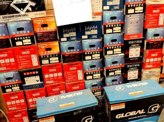 کشف انواع باطری خودرو قاچاق در اندیمشک کشف انواع باطری خودرو قاچاق در اندیمشک