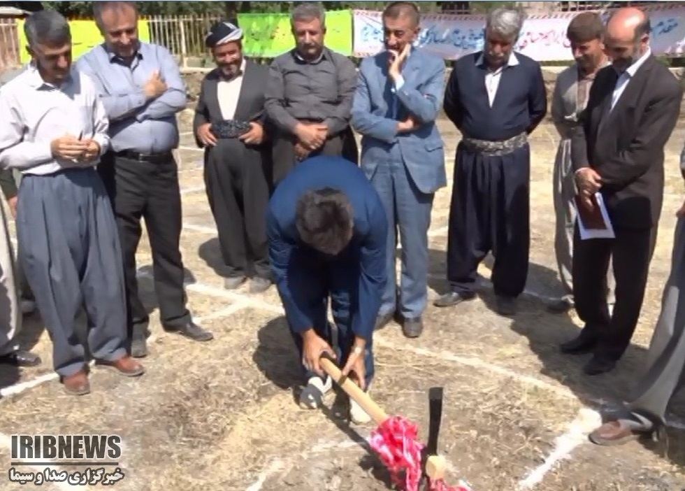 کلنگ زنی یک طرح آموزشی در سروآباد