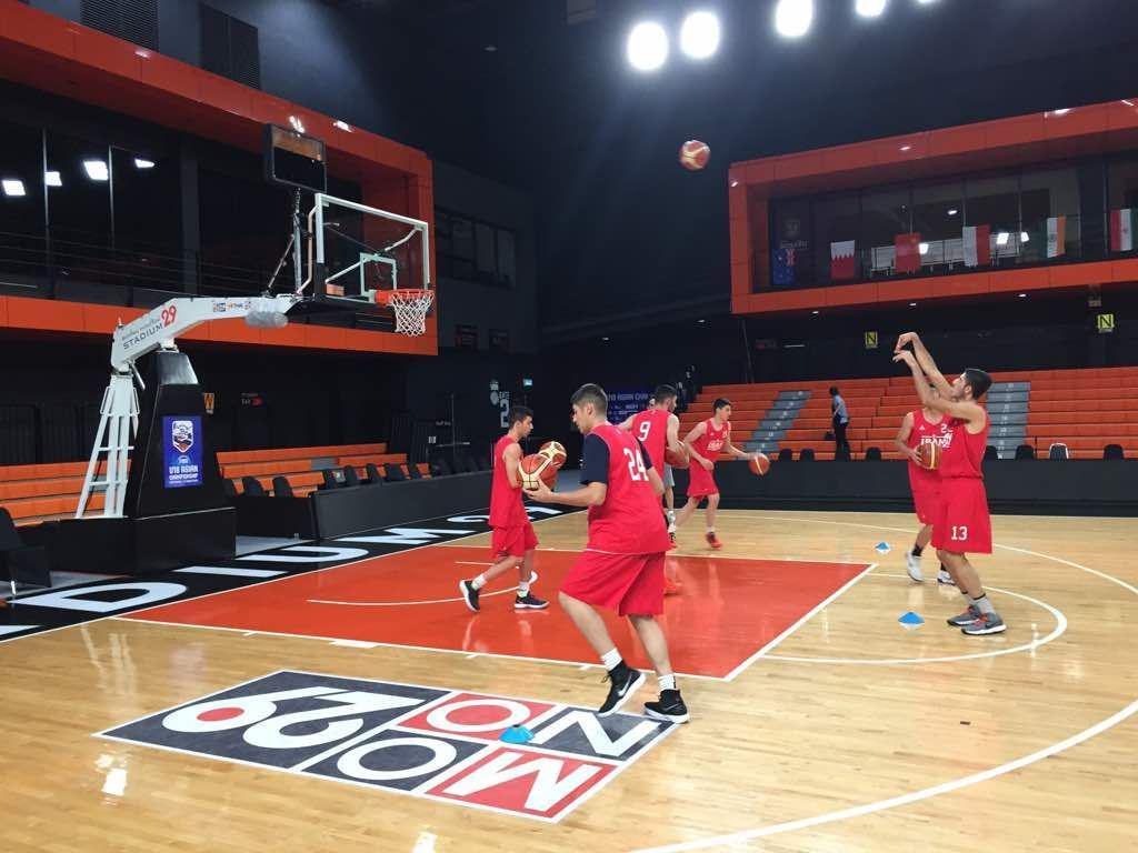 نخستین تمرین تیم بسکتبال جوانان در تایلند نخستین تمرین تیم بسکتبال جوانان در تایلند