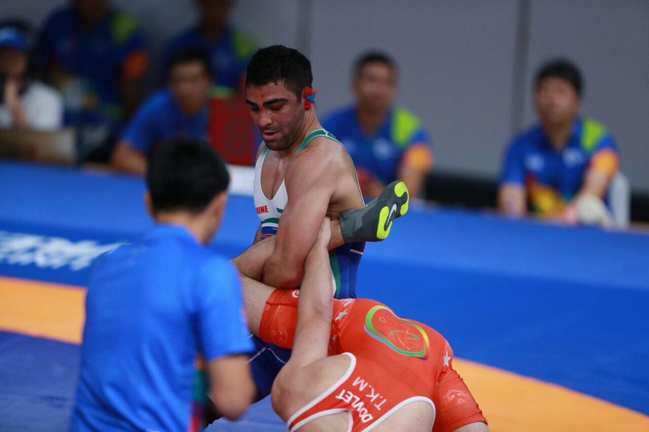 آزادکار 74 کیوگرم راهی مرحله رده بندی شد