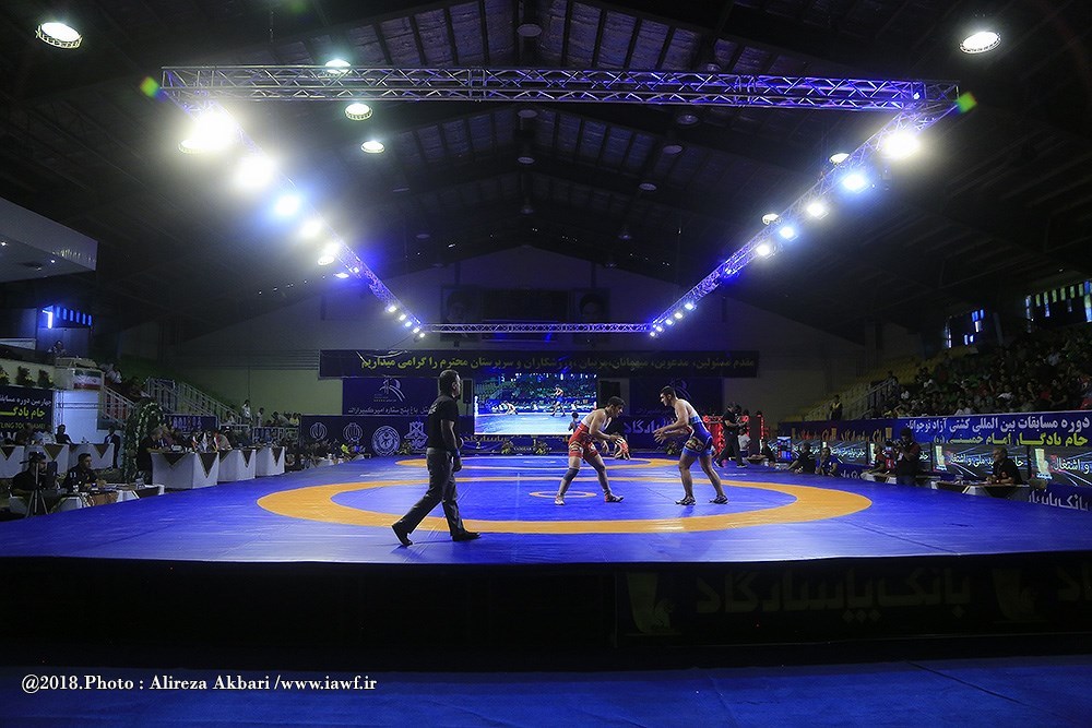 راهیابی تیم های ایران و روسیه به فینال