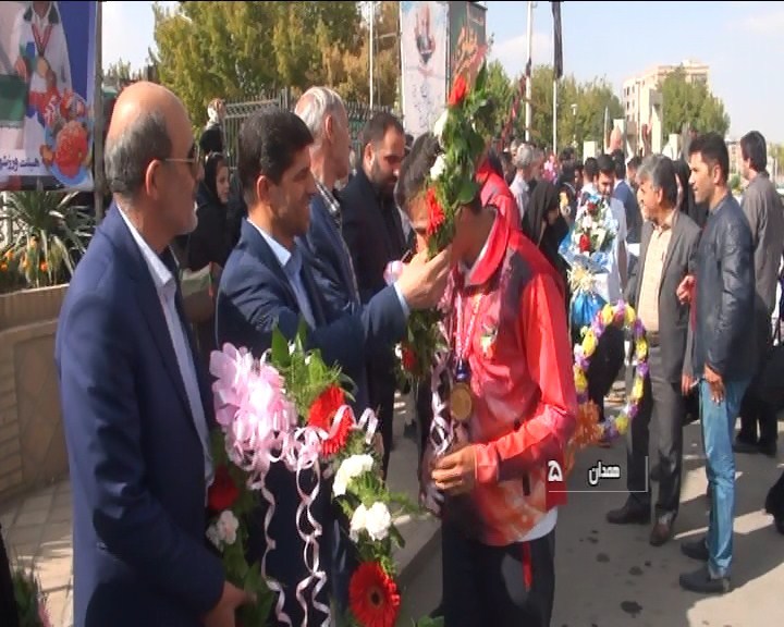 استقبال از افتخارآفرینان جاکارتا در همدان استقبال از افتخارآفرینان جاکارتا در همدان