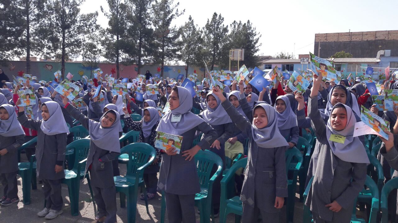 نواخته شدن زنگ آب در  کاشمر