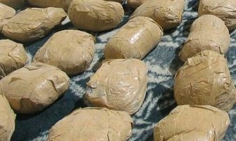 کشف مواد مخدر از لاستیک های کامیون کشنده