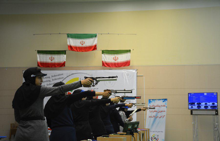 تیم هیات قزوین قهرمان نیم فصل