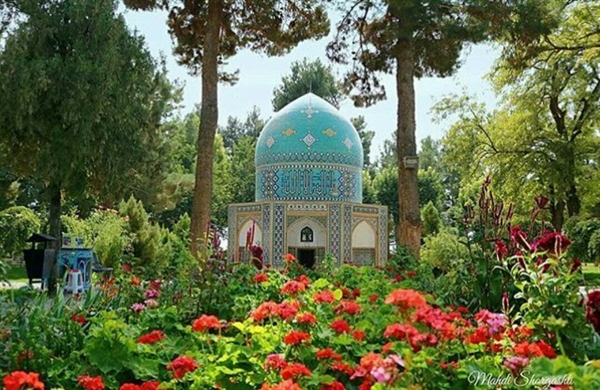 مقبره عطار گلباران می&zwnj;شود