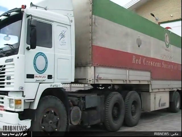 ادامه کمک رسانی به مناطق سیل زده