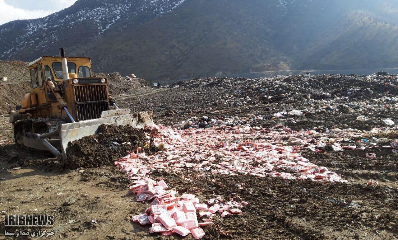 معدوم سازی بیش از ۲ تُن جگر فاسد مرغ در مریوان معدوم سازی بیش از ۲ تُن جگر فاسد مرغ در مریوان