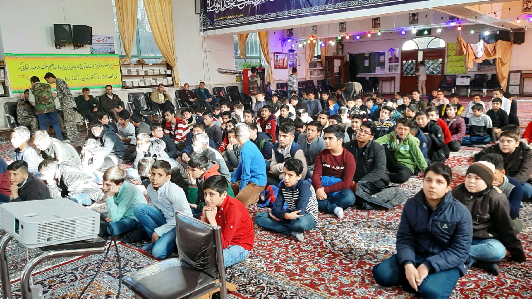 یادواره 18شهید  دانش آموز فریمان  و سردار سلیمانی