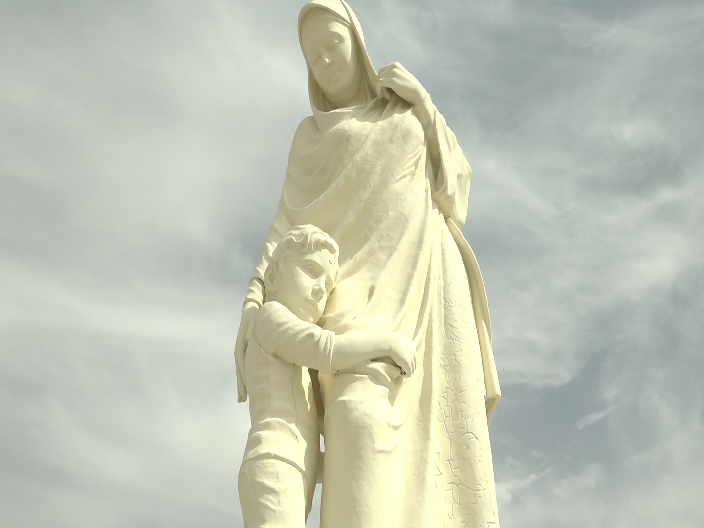 بهره برداری از تندیس مادر در بافق