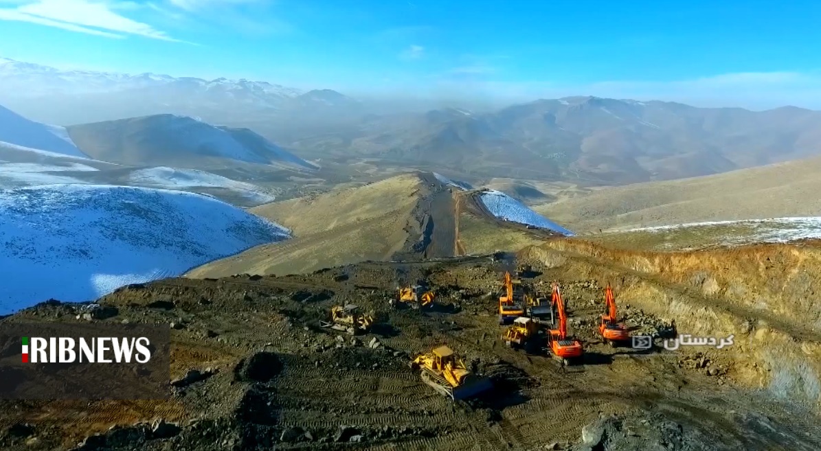 گرمِ گرم لب مرز