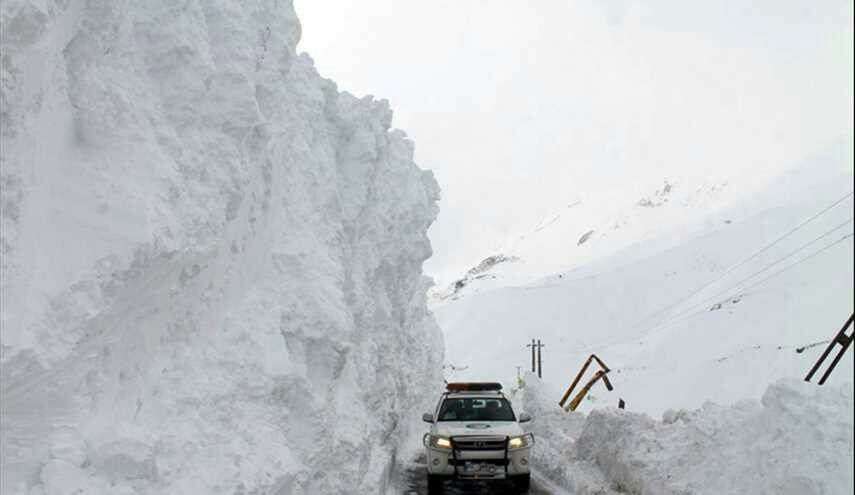 سقوط بهمن در روستای دزگیر