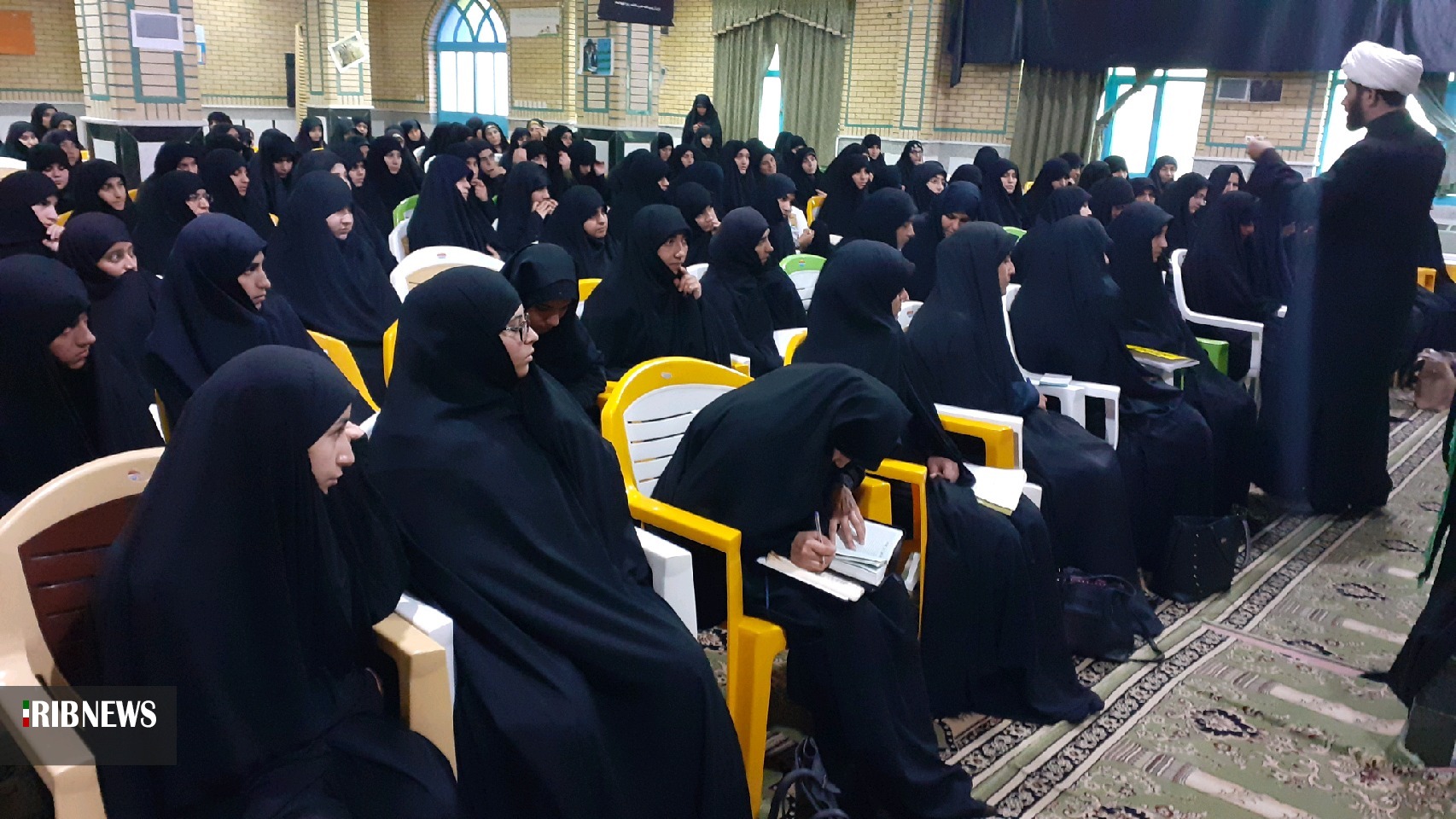 حضرت زهرا (س) بهترین الگو برای زنان مسلمان