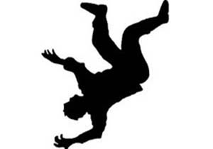 یک کشته بر اثر سقوط از کوه در داراب