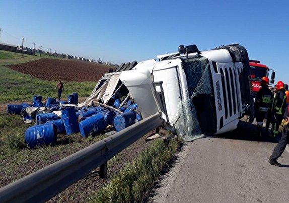 حمل غیر استاندارد مواد شیمیایی حادثه آفرید حمل غیر استاندارد مواد شیمیایی حادثه آفرید