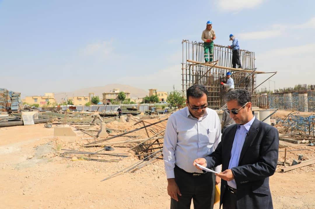 تلاش برای روان شدن ترافیک شیراز تلاش برای روان شدن ترافیک شیراز