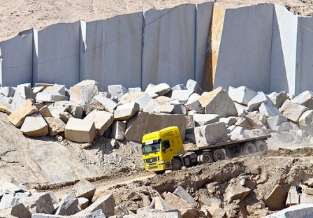 معادن در مسیر دشوار توسعه (لطفا منتشر نشود)