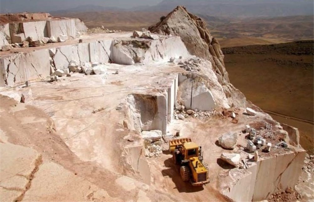 معادن در مسیر دشوار توسعه (لطفا منتشر نشود)