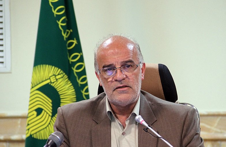 تجلیل از خدمه و خدمتگزاران پیشکسوت حرم مطهر رضوی در دهه کرامت