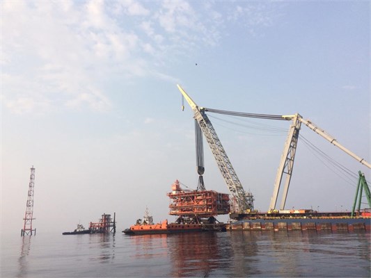 نصب سومین سکوی فاز 14 پارس جنوبی