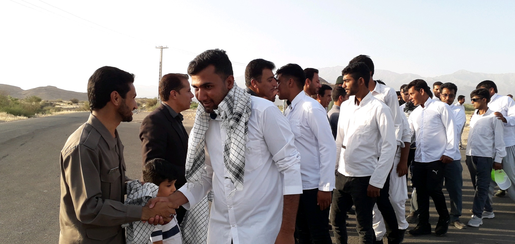 آغاز پیادهروی کاروان «حرم تا حرم» از عنبرآباد تا مشهد مقدس آغاز پیادهروی کاروان «حرم تا حرم» از عنبرآباد تا مشهد مقدس