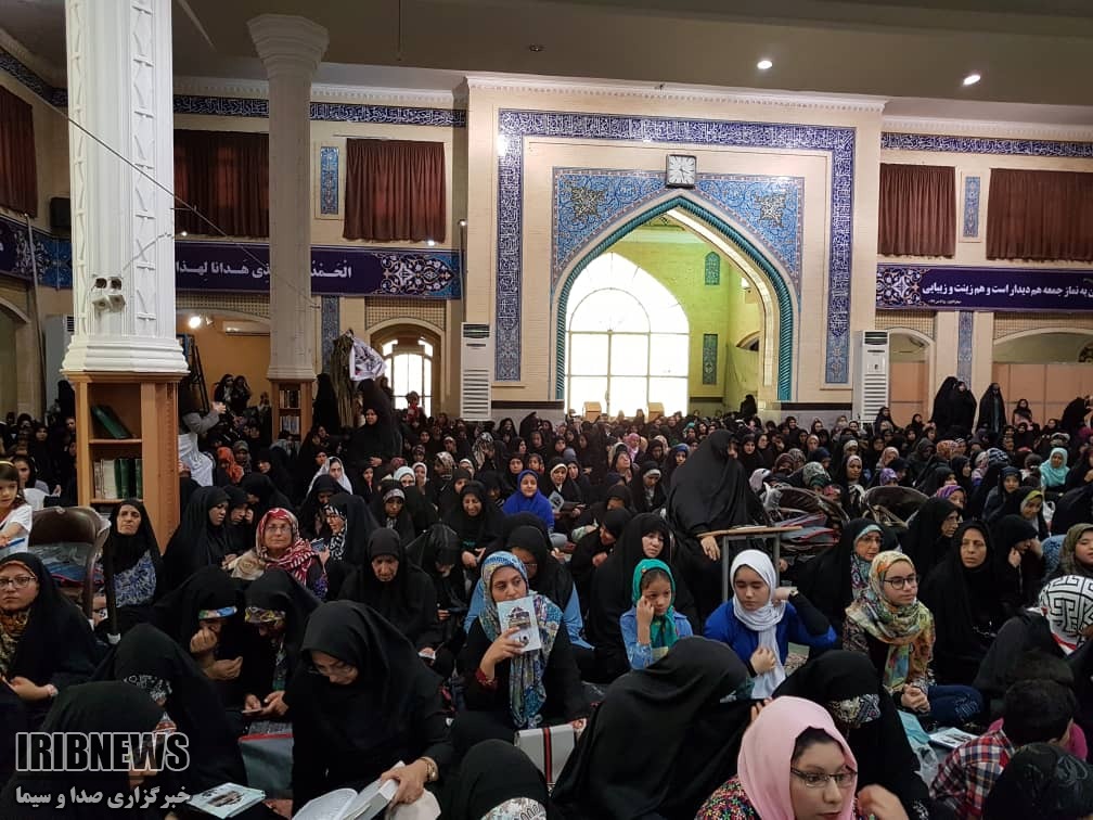 زمزمه دعای ملکوتی و روحبخش عرفه در مصلی