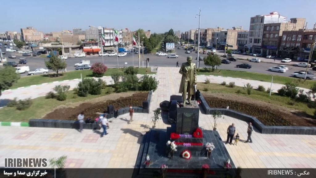  رونمایی از تندیس بزرگ استاد شهریار