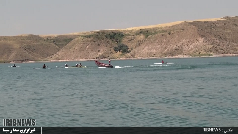 اردوی تیم ملی روئینگ مردان در میانه