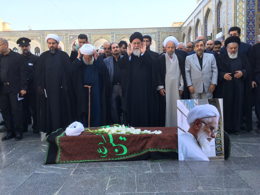 تشییع پیکر حجت الاسلام والمسلمین عبدخدایی در حرم رضوی