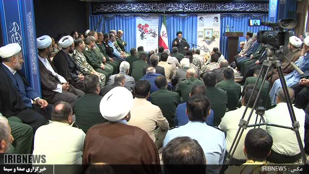 امام جمعه تبریز : مقاومت ، تنها راه مقابله با دشمنان