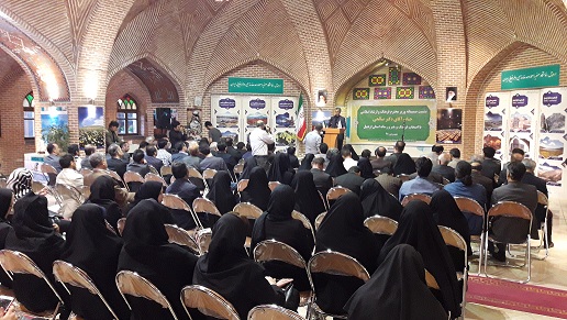 اقتصادی‌تر کردن عرصه تولیدات فرهنگی و هنری امری ضروری است