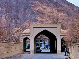 این جا مردم زندگی می&zwnj;کنند..