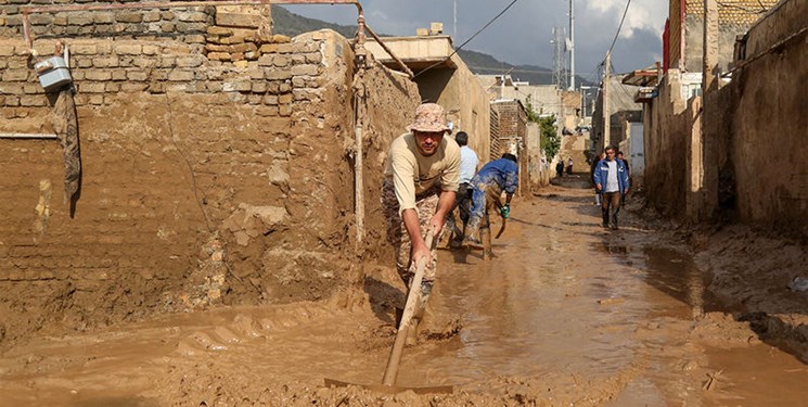 خدمات رسانی یزدی ها به مناطق سیل زده