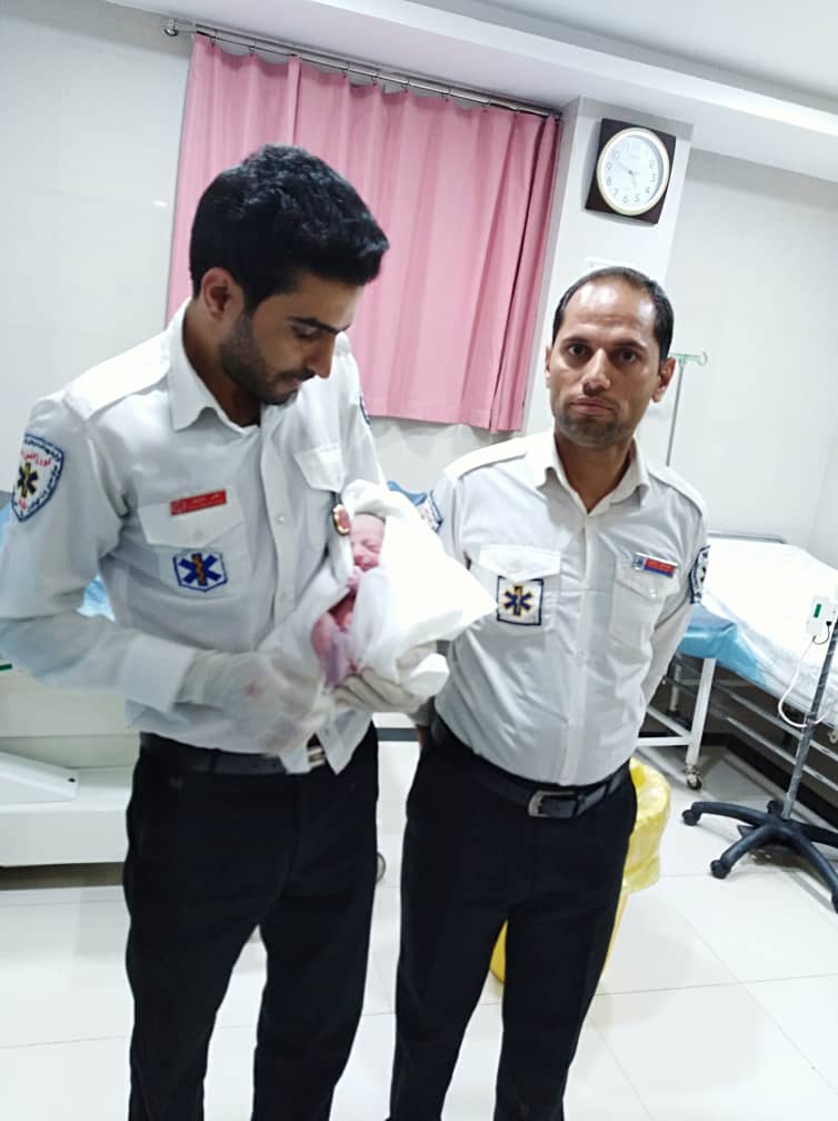 تولد نوزاد در آمبولانس