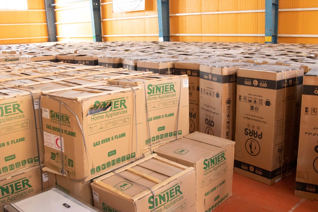 توزیع کالای خانگی بین سیل زدگان شعیبیه شوشتر